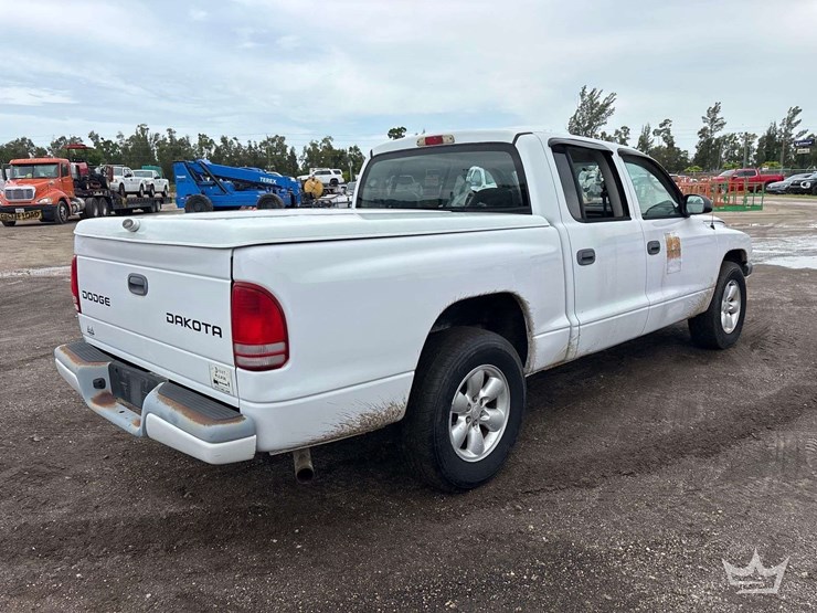 2004-dodge-dakota-image-3