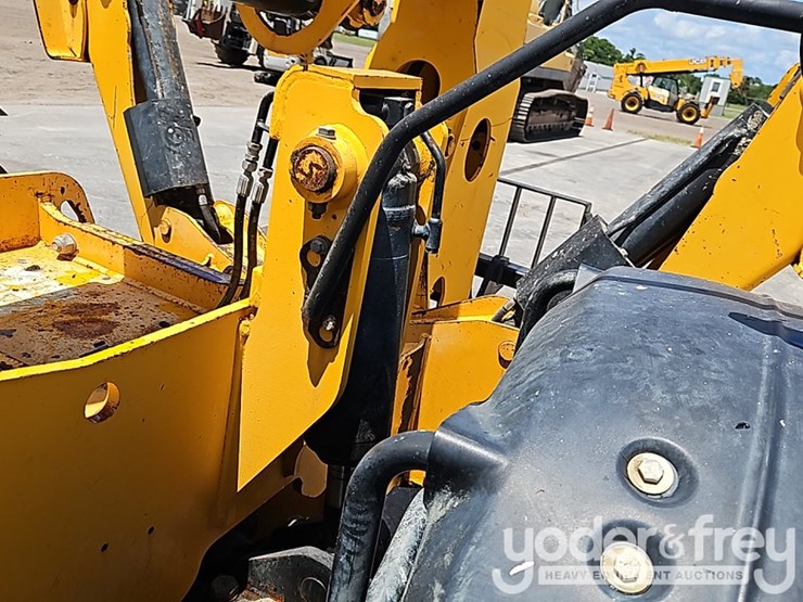 2016-jcb-510-56-image-12