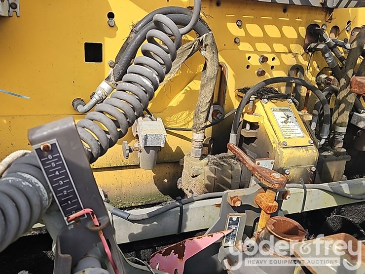 2009-volvo-pf6110-image-23