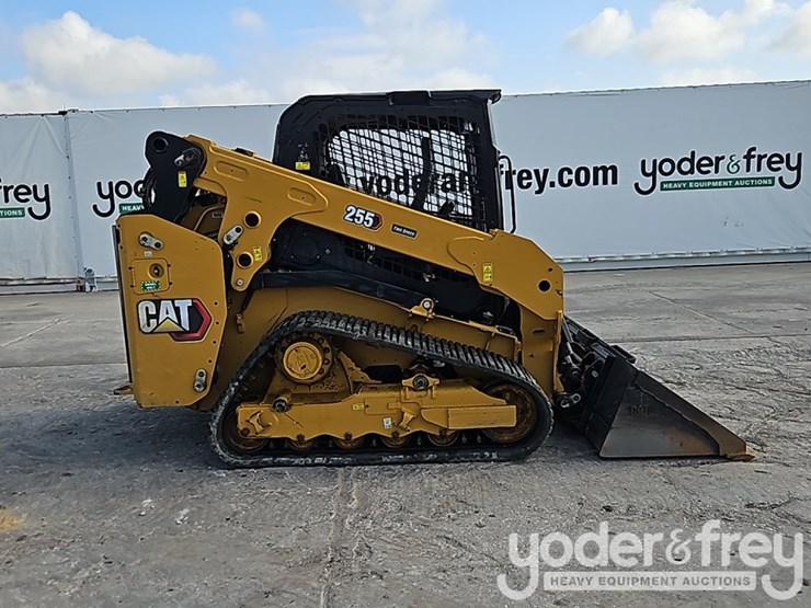 2025-caterpillar-255-image-6
