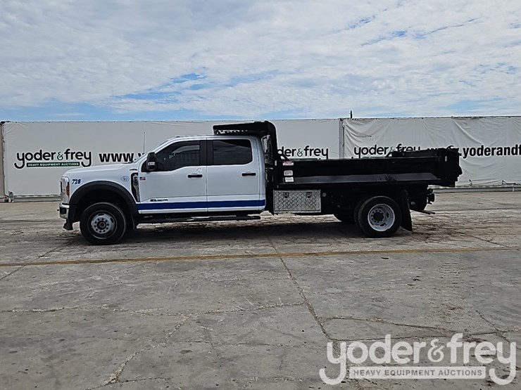 2023-ford-f550-xl-image-3