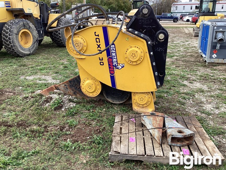 2014-komatsu-pc220-image-8