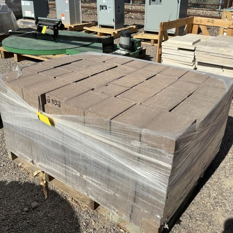 PALLET OF STONE PAVERS