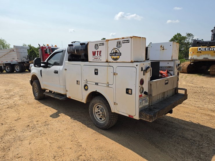 2018-ford-f250-image-9