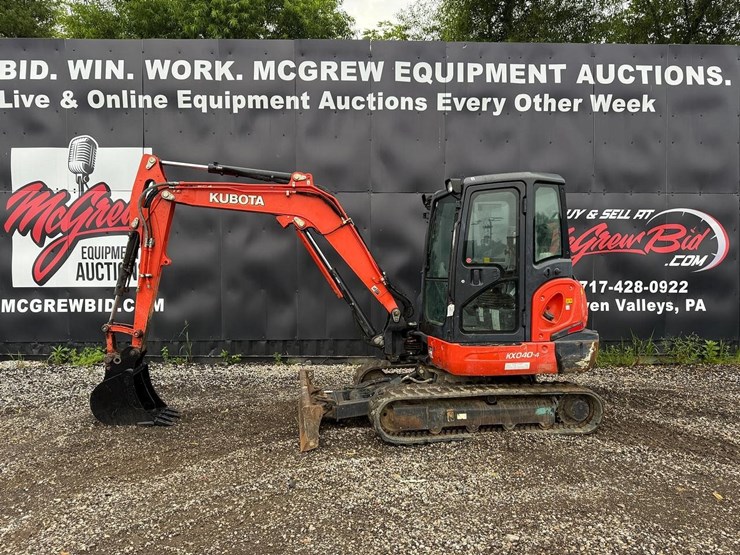 2020-kubota-kx040-4-image-1