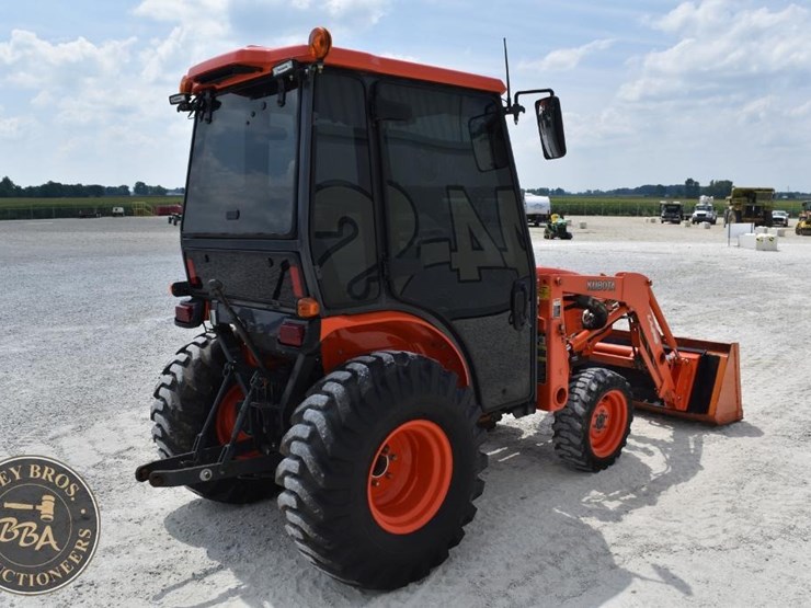 2013-kubota-b3000hsd-image-5