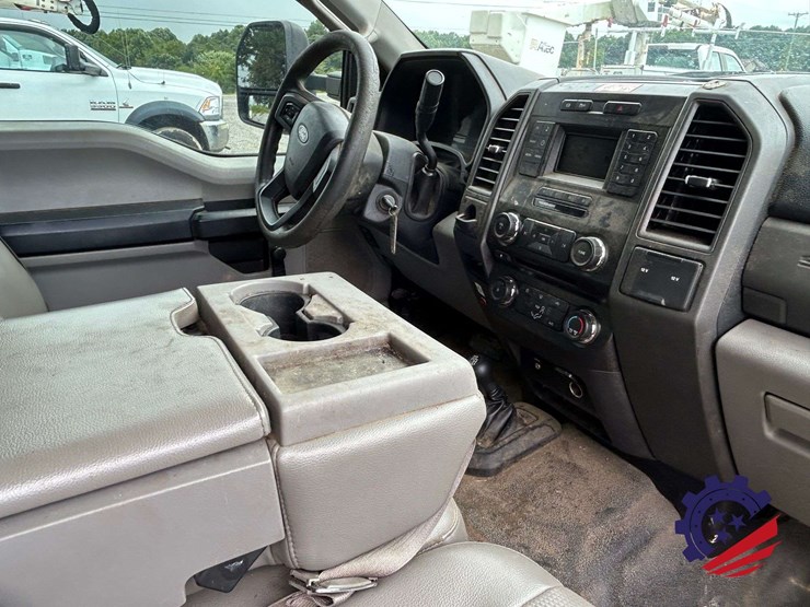 2017-ford-f550-image-52