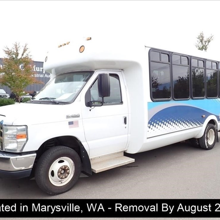 2015 FORD E450
