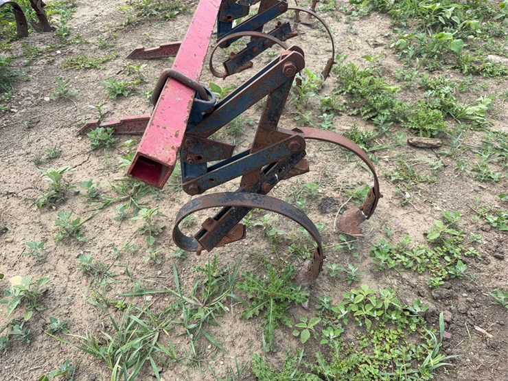 international-harvester-34-461-fast-hitch-mounted-cultivator-image-6