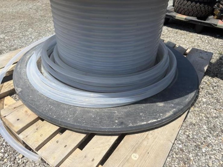 roll-of-plastic-tubing-image-4
