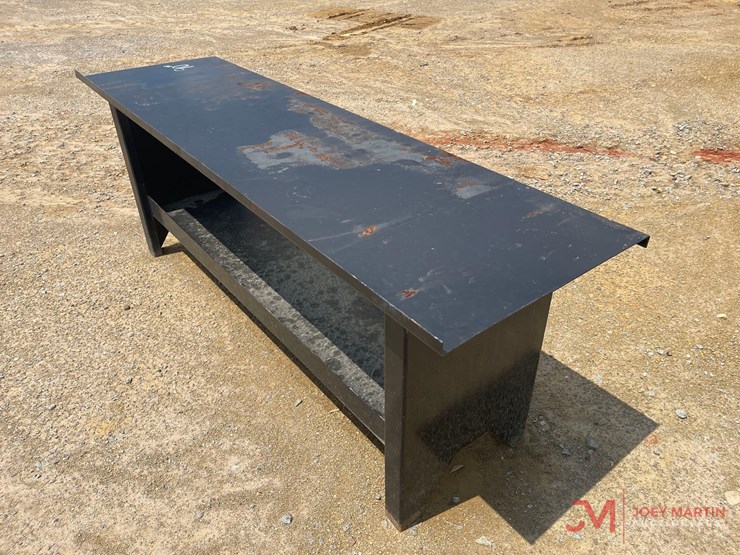 90"-shop-table-image-5