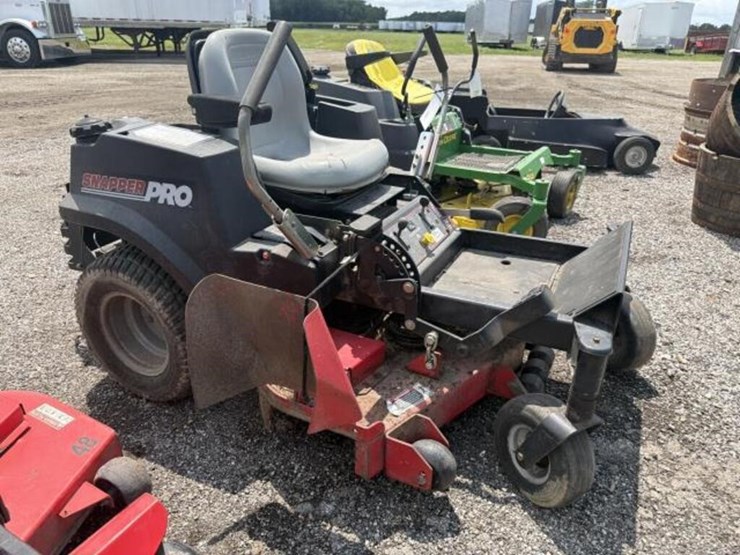 snapper-pro-zero-turn-mower-(non-running)-image-1