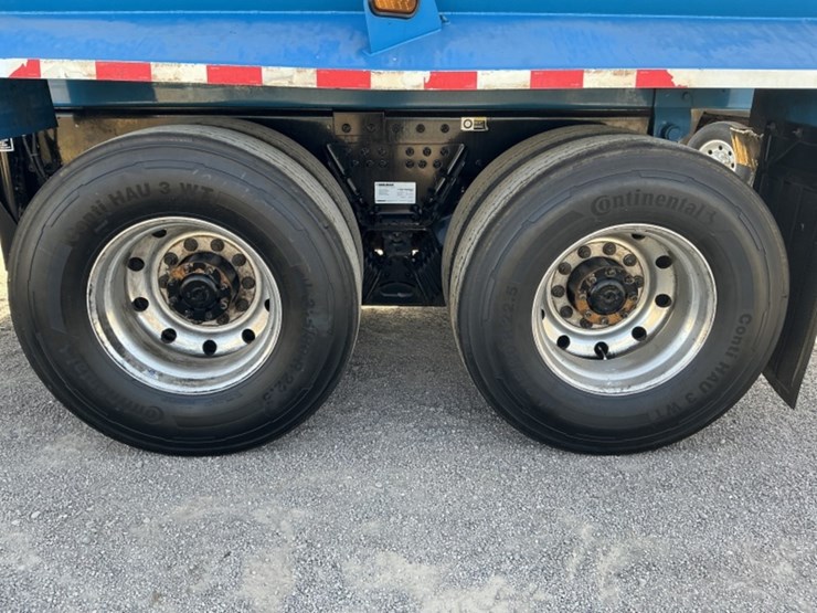 2018-peterbilt-520-image-6