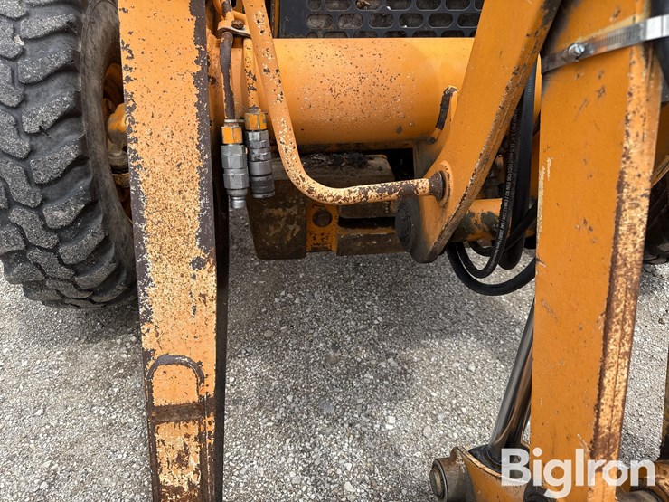 deere-410g-image-12