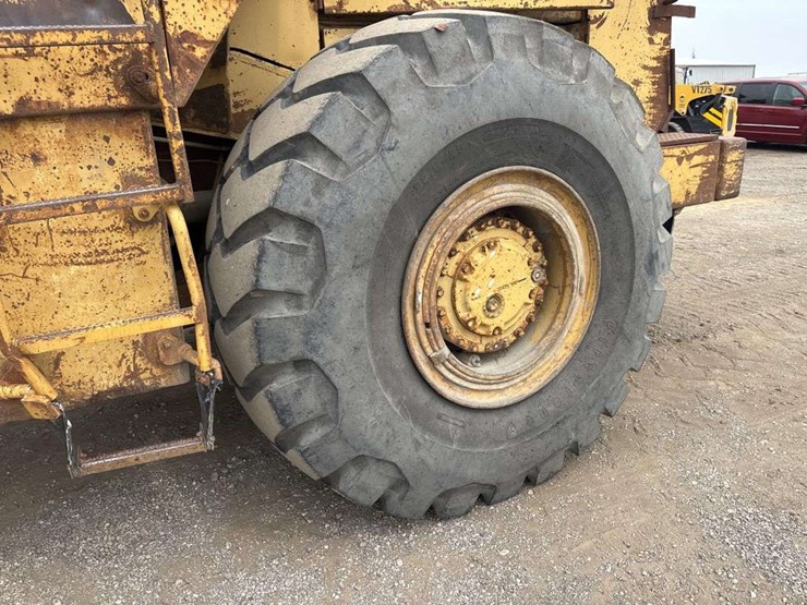 caterpillar-966d-image-10