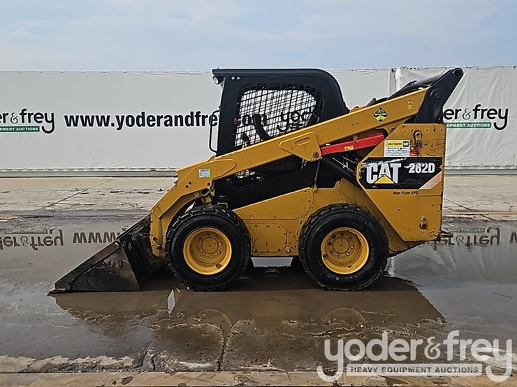 2016-caterpillar-262d-image-3