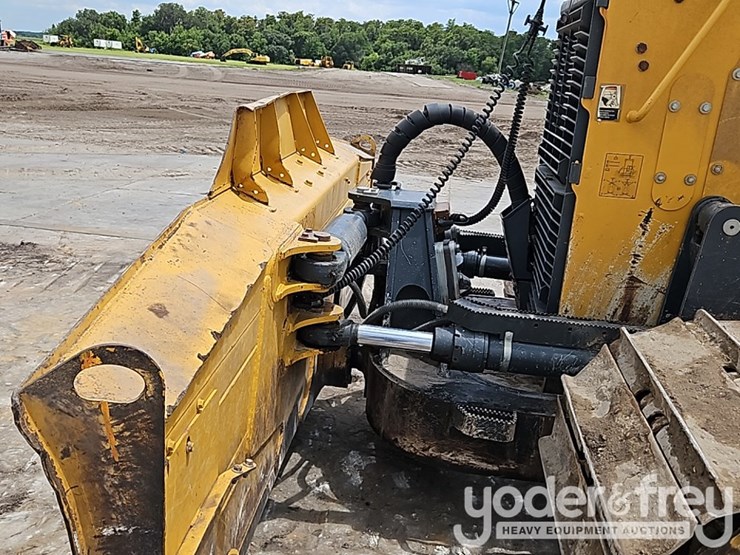 2022-deere-750l-image-17