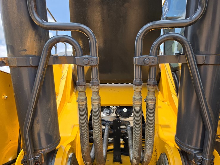 2018-deere-470g-lc-image-122