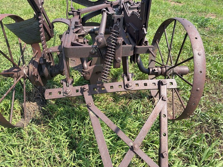 avery-three-bottom-14”-pull-type-moldboard-plow-image-6