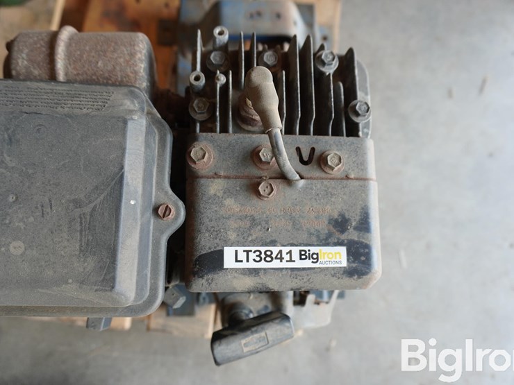 briggs-&-stratton-3-hp-gas-motor-image-15