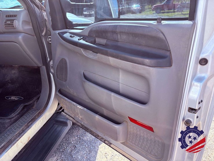 2006-ford-f550-xlt-sd-image-65