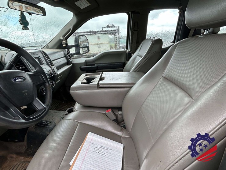 2017-ford-f550-xl-image-34