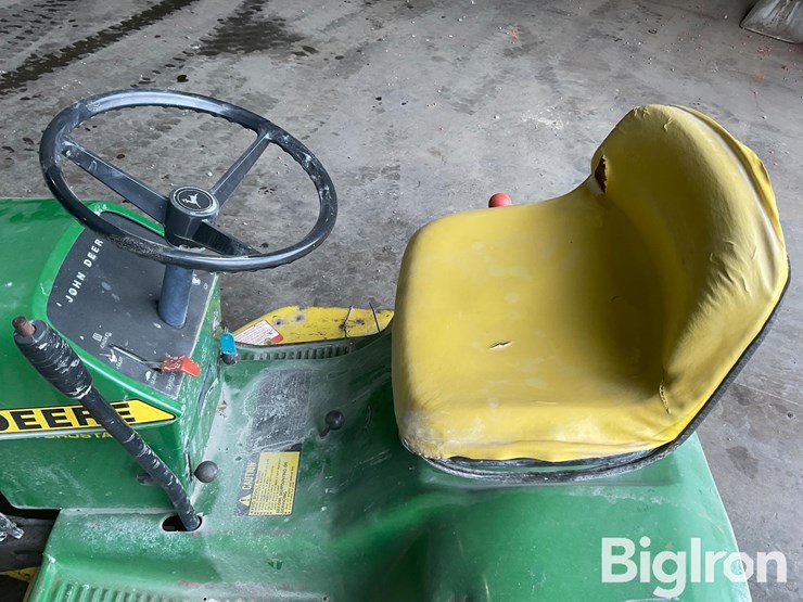 john-deere-111-image-13