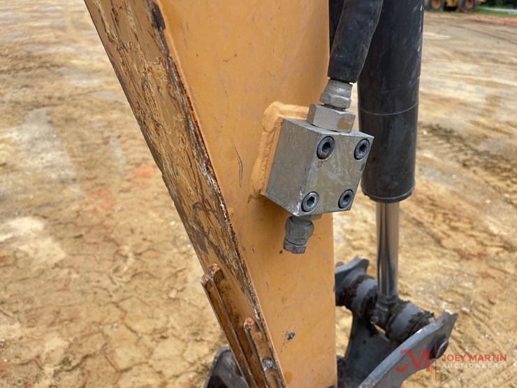 case-cx26c-mini-excavator-image-14