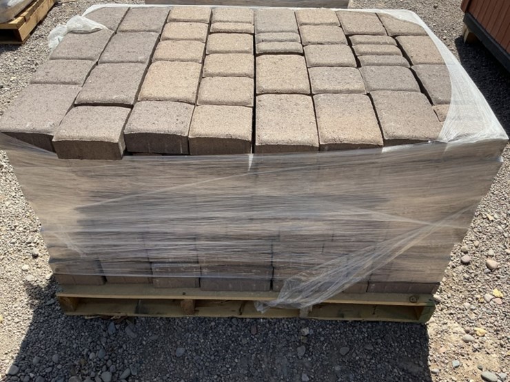 pallet-of-stone-pavers-image-4
