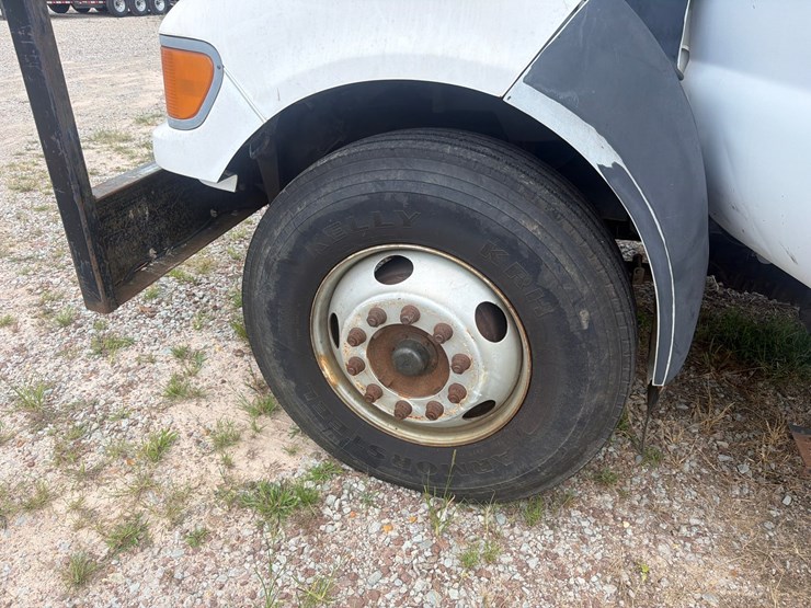 2001-ford-f750-image-6