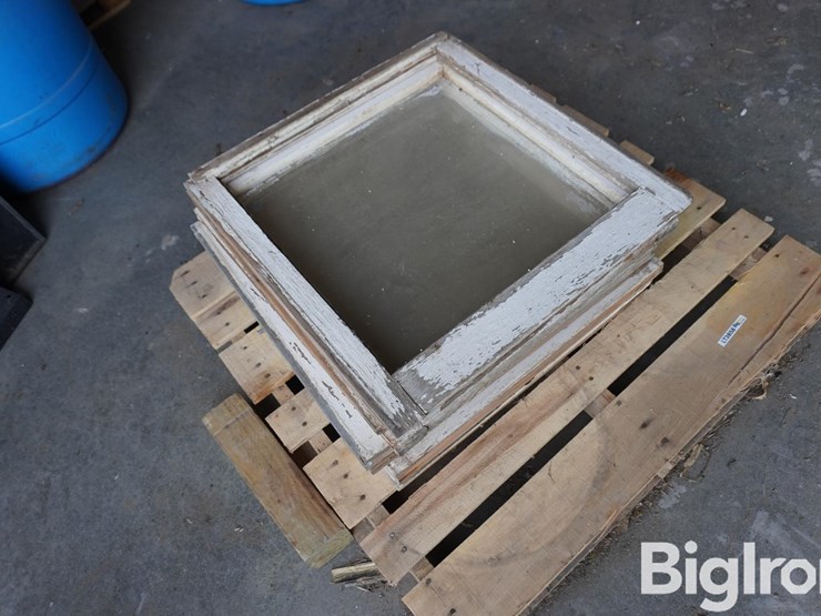 24"x24"-windows-w/glass-image-3