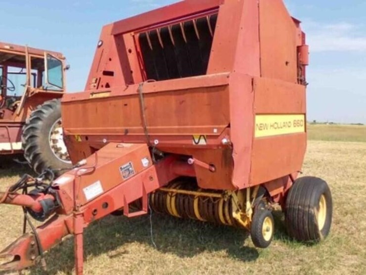 new-holland-660-image-1