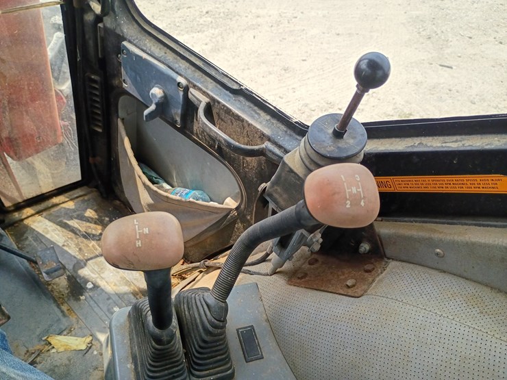 1998-case-ih-4210-image-40