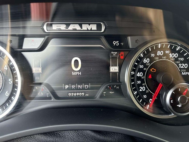 2022-dodge-3500-image-25