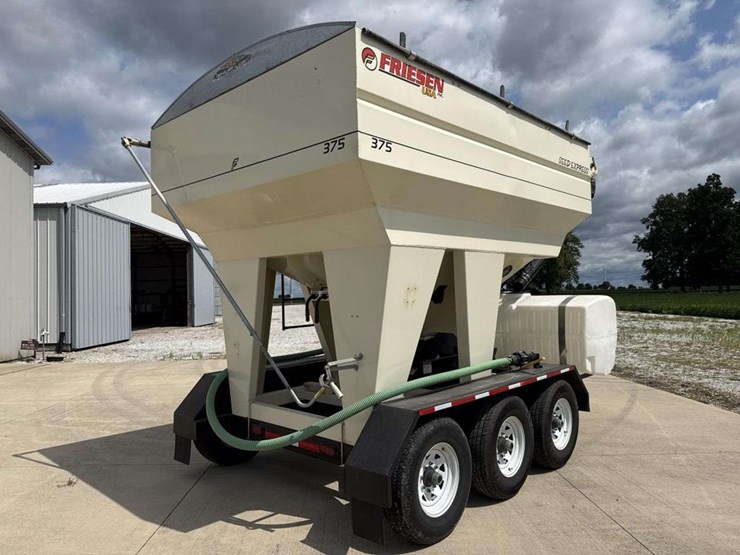 friesen-375-tri-axle-seed-tender-image-3