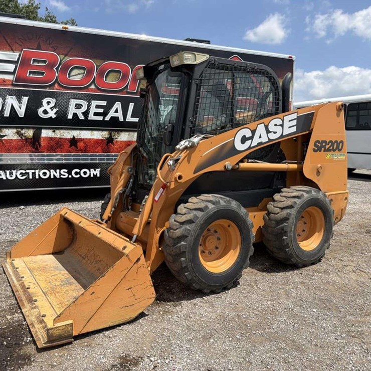 CASE SR200