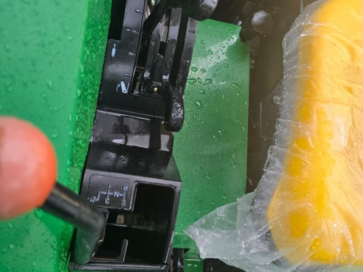 john-deere-5200-image-52