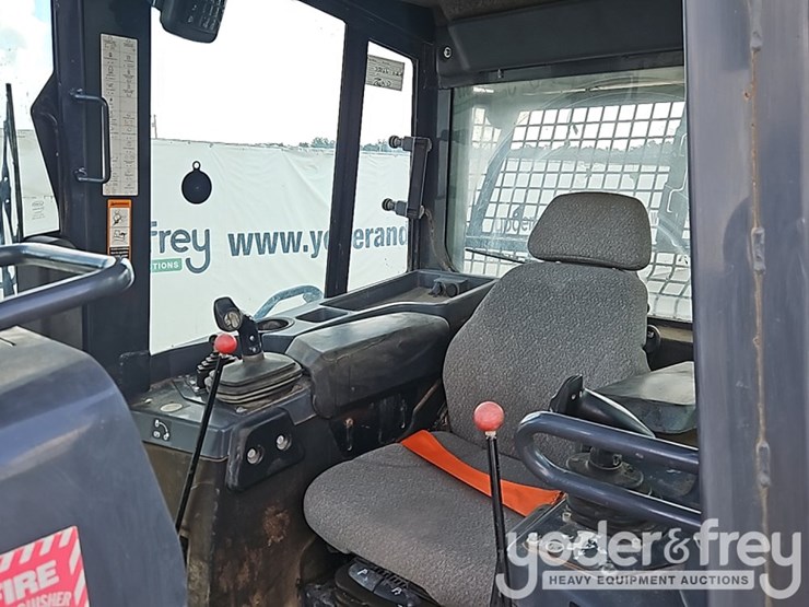 2019-deere-750k-lgp-image-29