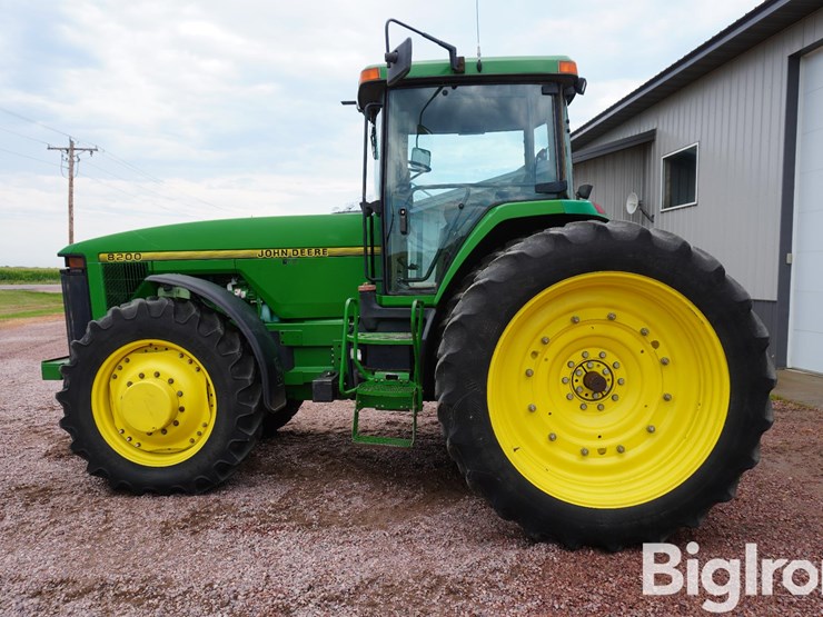 1995-john-deere-8200-image-8
