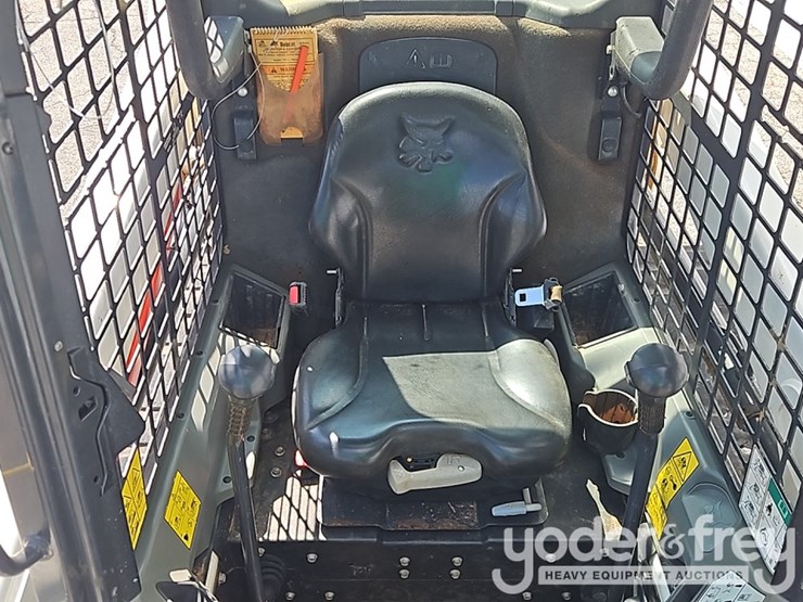 2023-bobcat-t550-image-23