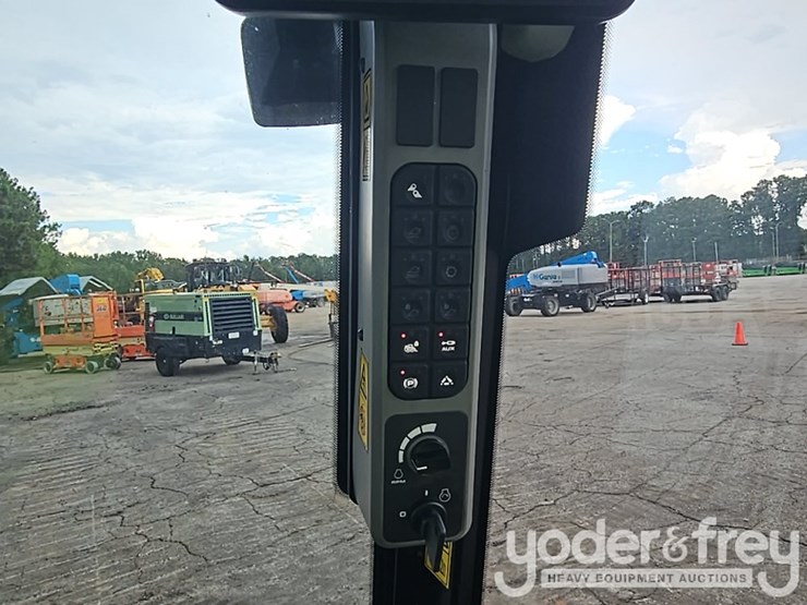 2026-jcb-215t-image-29