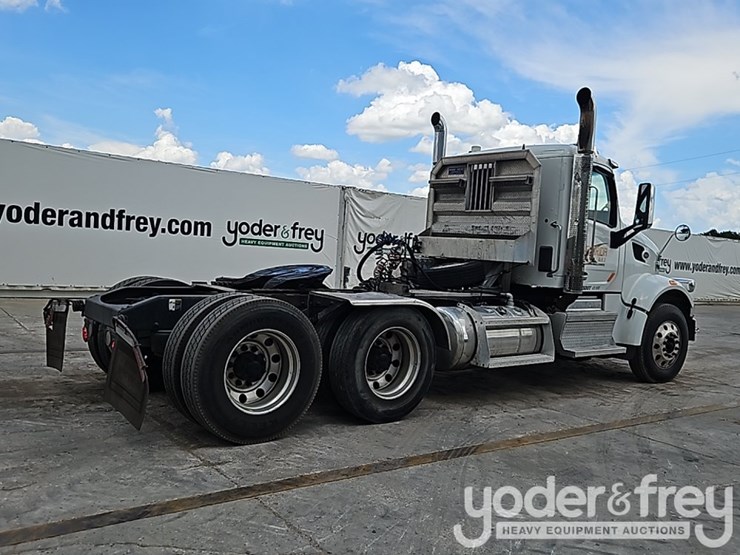 2018-peterbilt-567-image-5