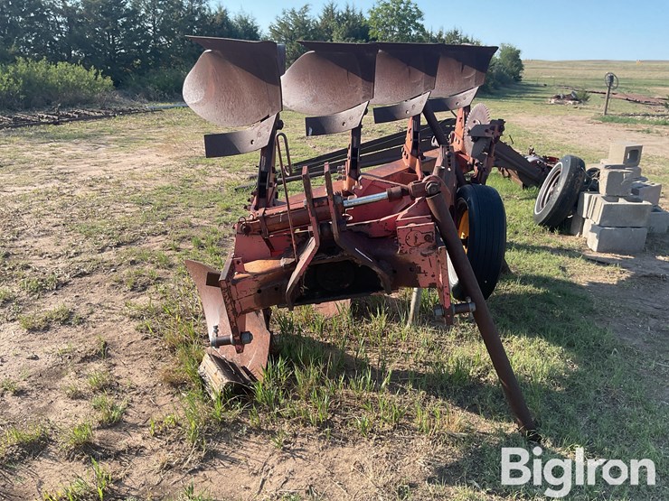 massey-ferguson-57-image-2