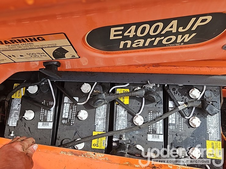 2011-jlg-e400ajpn-image-14