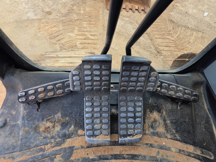 2018-deere-470g-lc-image-44