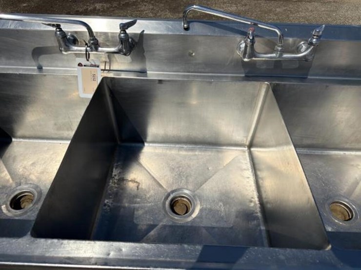 stainless-steel-3-bay-sink-image-9