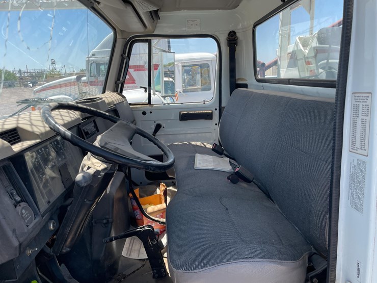#2253-•-1998-isuzu-2-ton-cargo-truck-(has-nm-title)-(located-in-las-cruces)-image-25
