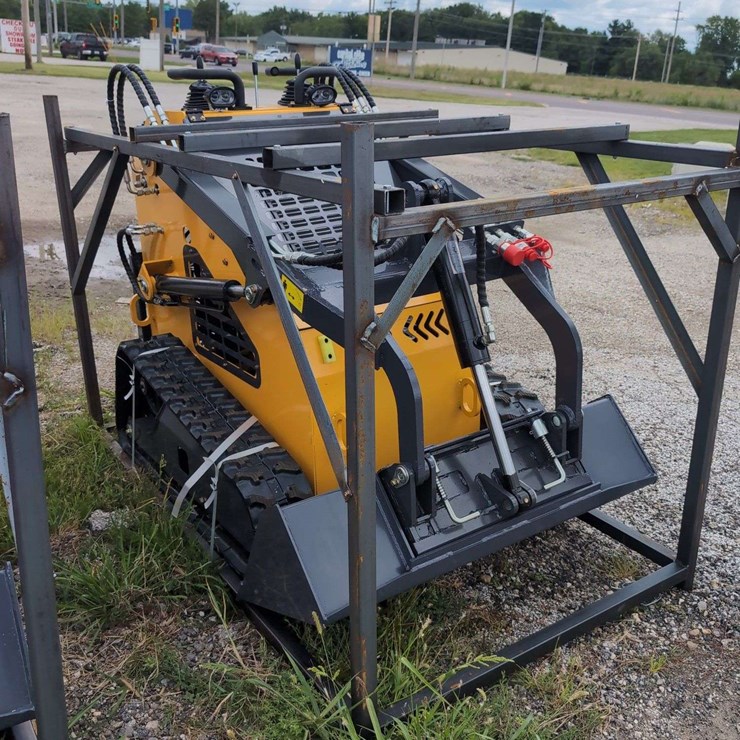 ZJG Mini Skid Steer Loader ZJ-380 (Yellow) - 15HP