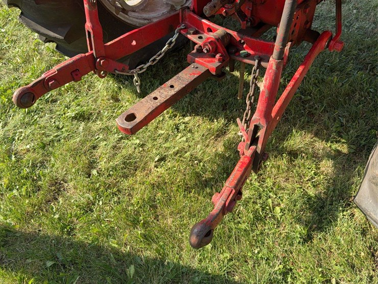 massey-ferguson-444-image-31