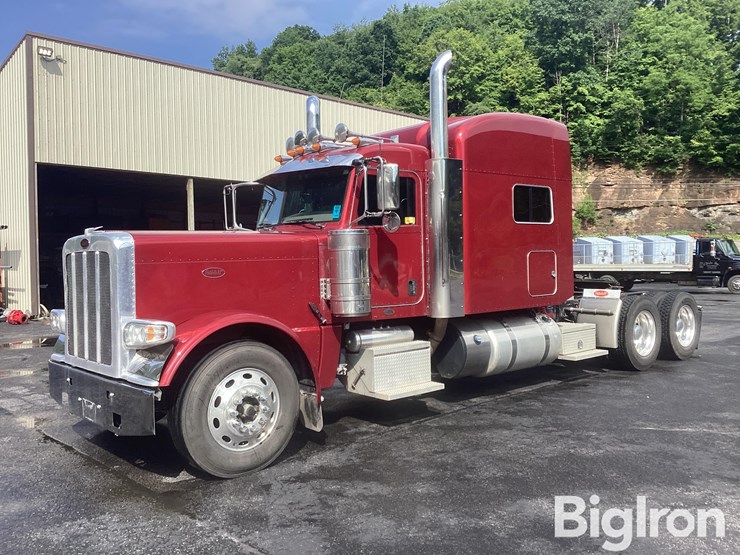 2014-peterbilt-389-image-1